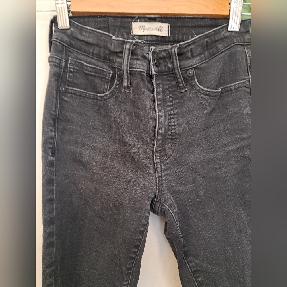 Madewell Black 9" Skinny Distressed Jeans Size 25T - Picture 6 of 8